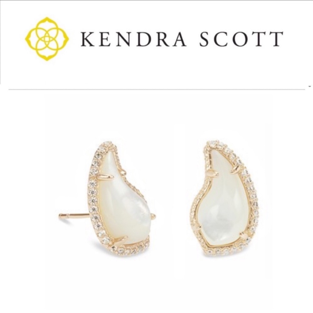 🆕 TEMPLE Mother Of Pearl CZ Teardrop Stud GD/OPAL